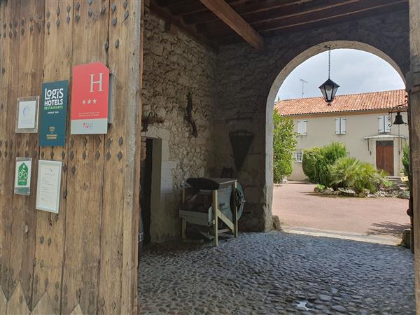 Le Prince Noir - Hôtel-Restaurant