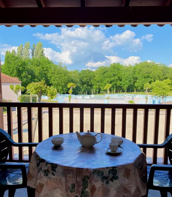Appartement vue piscine