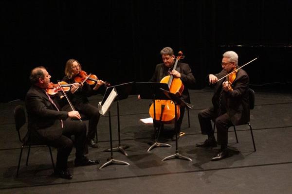 Un dimanche au Cloître - musique de chambre : Classique - Romantique" LA METAMORPHOSE DU QUATUOR : DE LA CLARTE CLASSIQUE AUX PASSIONS ROMANTIQUES"