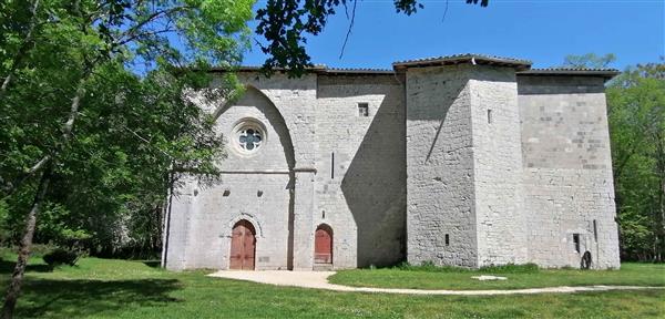 Prieuré de Lagrange