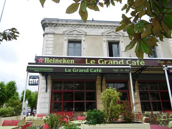 Le Grand café