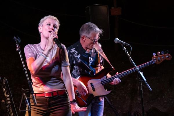 Marché Mardi So Gascogne : Loula B en concert.