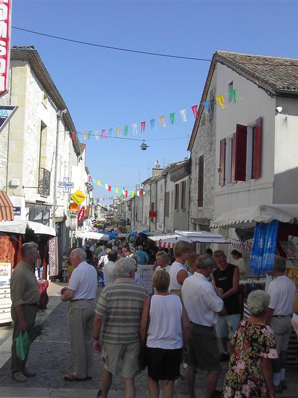 Marché traditionnel de Castillonnès Du 2 janv au 31 déc 2024