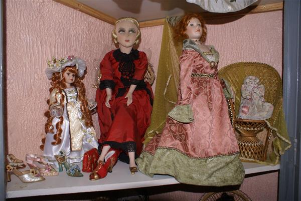 Musée des poupées classiques, historiques et folkloriques