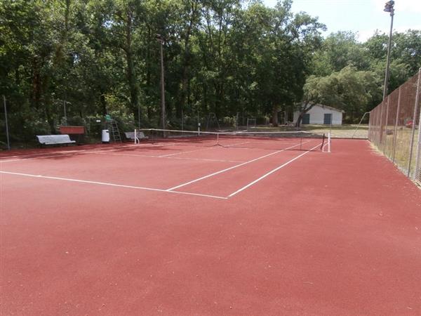 Courts de Tennis de Mézin