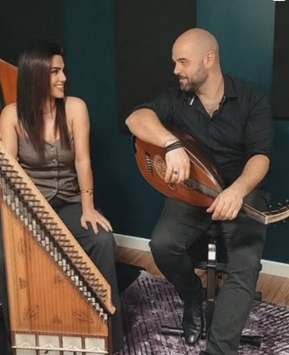 Un dimanche au Cloître - Musique Orientale - Derya