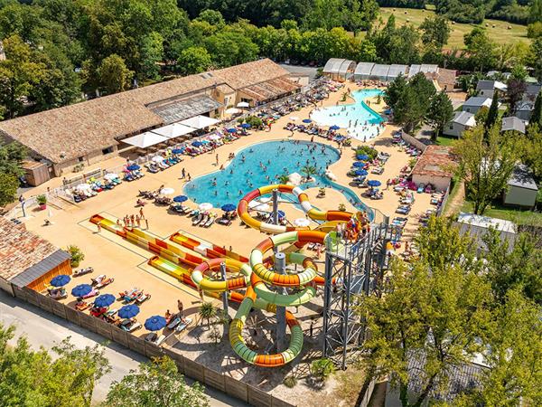 Camping Homair - Château de Fonrives